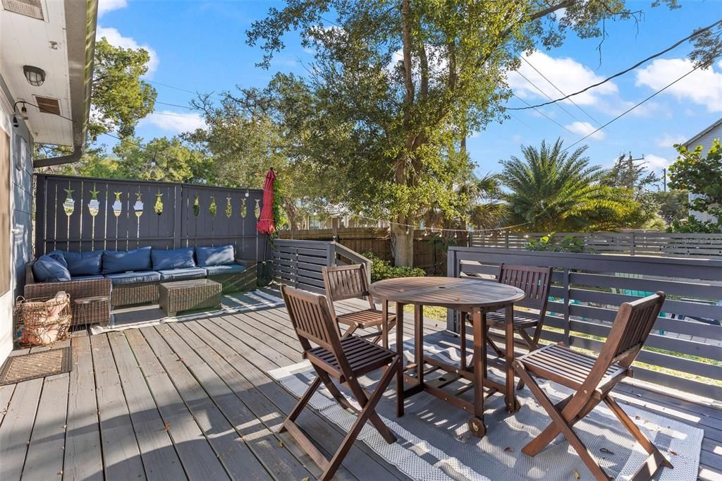 待售: $440,000 (2 贝兹, 1 浴室, 729 平方英尺)