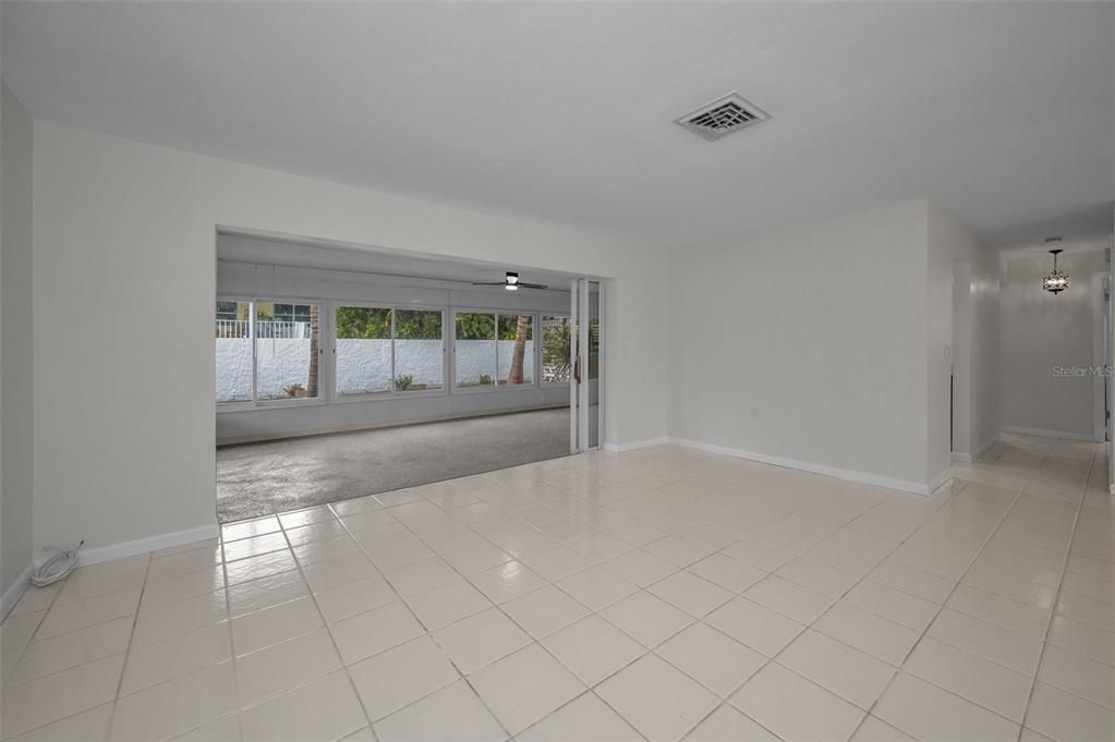 出租: $3,595 (3 贝兹, 2 浴室, 1344 平方英尺)