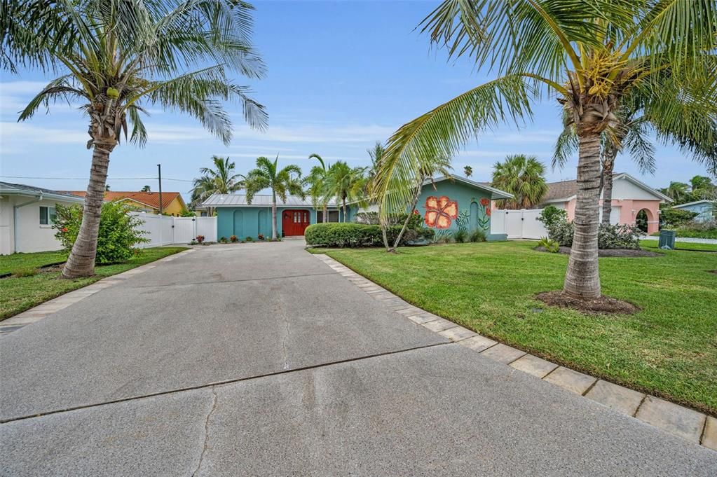 出租: $3,595 (3 贝兹, 2 浴室, 1344 平方英尺)