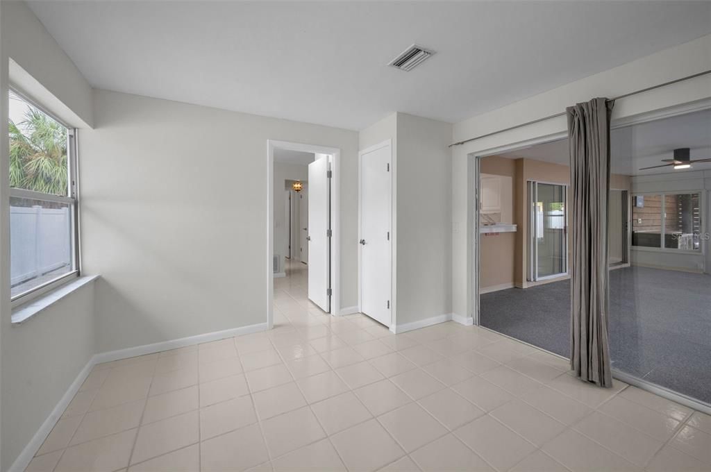 出租: $3,595 (3 贝兹, 2 浴室, 1344 平方英尺)