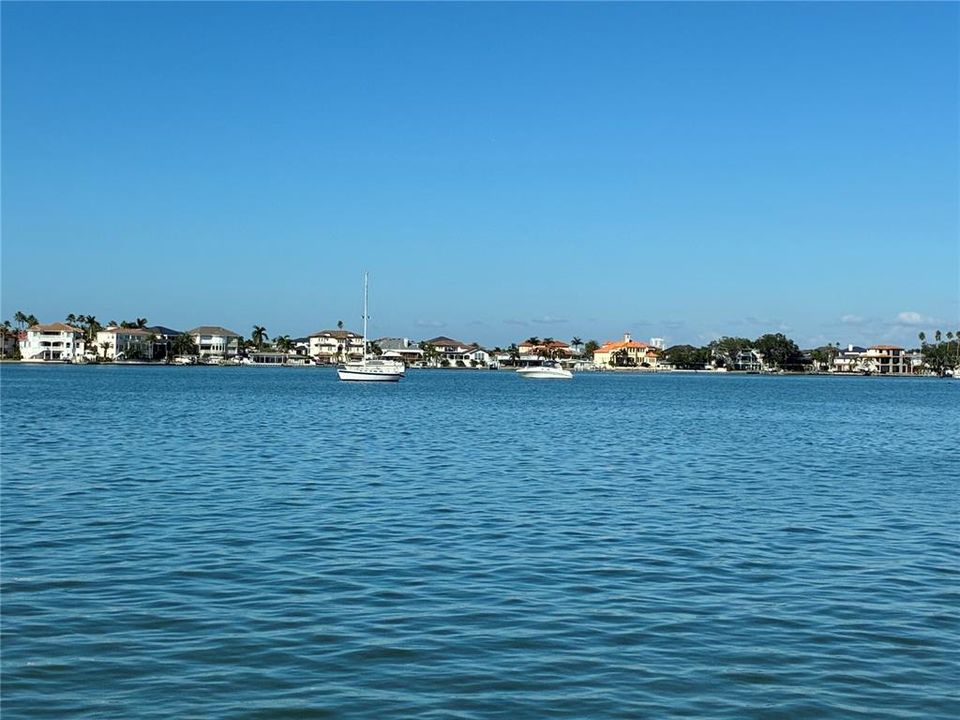 出租: $3,595 (3 贝兹, 2 浴室, 1344 平方英尺)