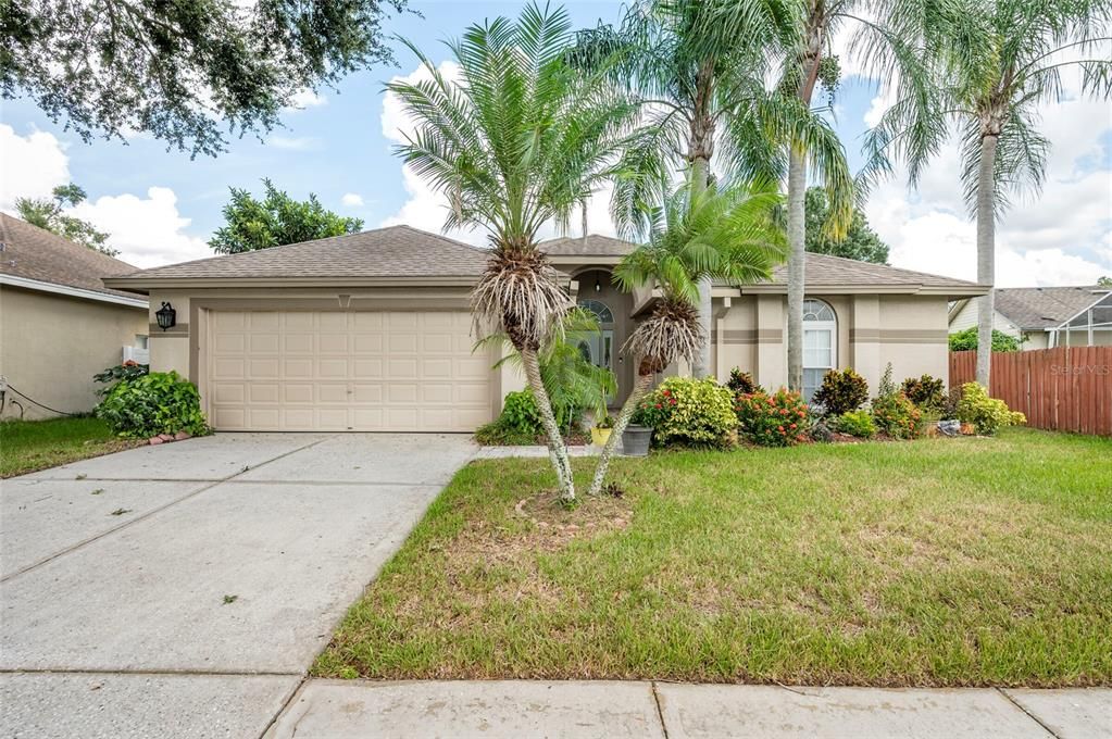 Active With Contract: $425,000 (4 beds, 2 baths, 1871 Square Feet)