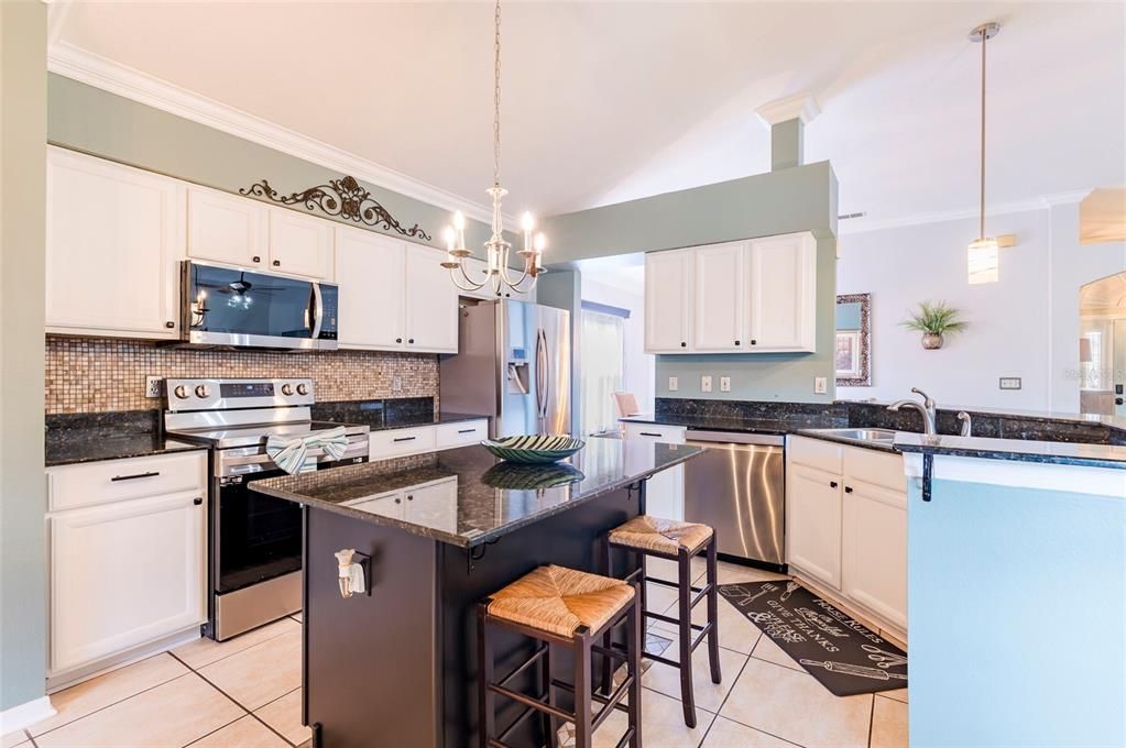 Active With Contract: $425,000 (4 beds, 2 baths, 1871 Square Feet)