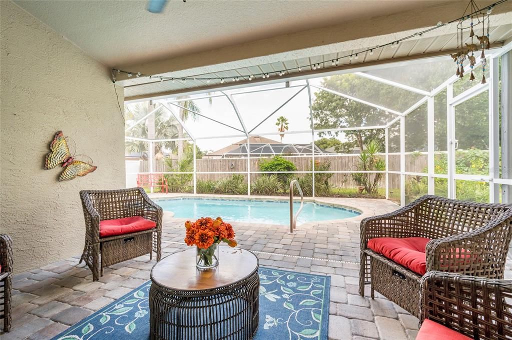 Active With Contract: $425,000 (4 beds, 2 baths, 1871 Square Feet)