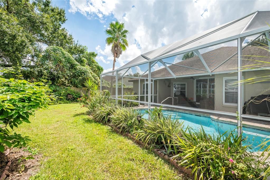 Active With Contract: $425,000 (4 beds, 2 baths, 1871 Square Feet)