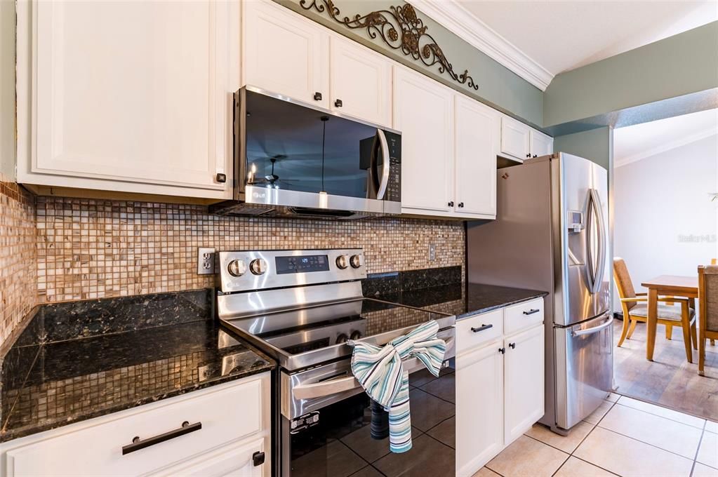 Active With Contract: $425,000 (4 beds, 2 baths, 1871 Square Feet)