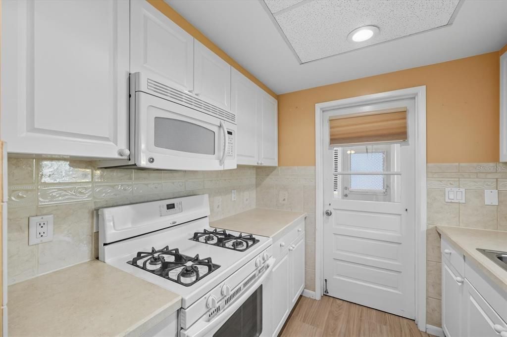 Activo con contrato: $106,000 (2 camas, 1 baños, 950 Pies cuadrados)