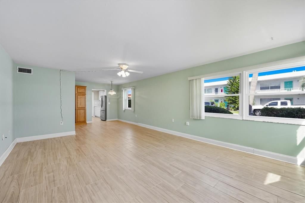 Activo con contrato: $106,000 (2 camas, 1 baños, 950 Pies cuadrados)