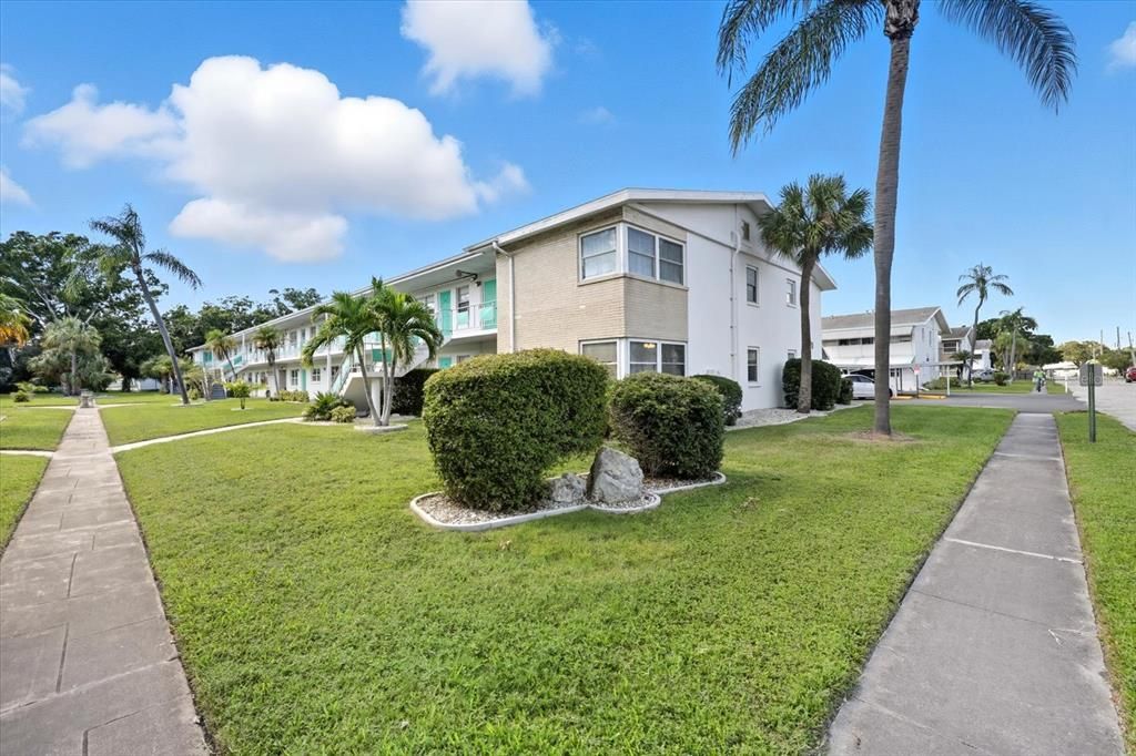 Activo con contrato: $106,000 (2 camas, 1 baños, 950 Pies cuadrados)