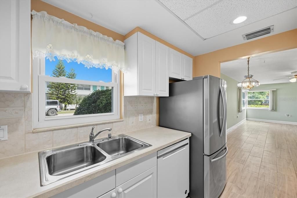 Activo con contrato: $106,000 (2 camas, 1 baños, 950 Pies cuadrados)