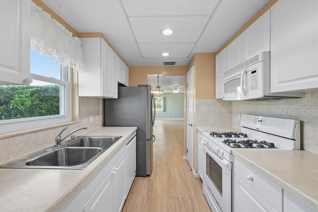 Activo con contrato: $106,000 (2 camas, 1 baños, 950 Pies cuadrados)