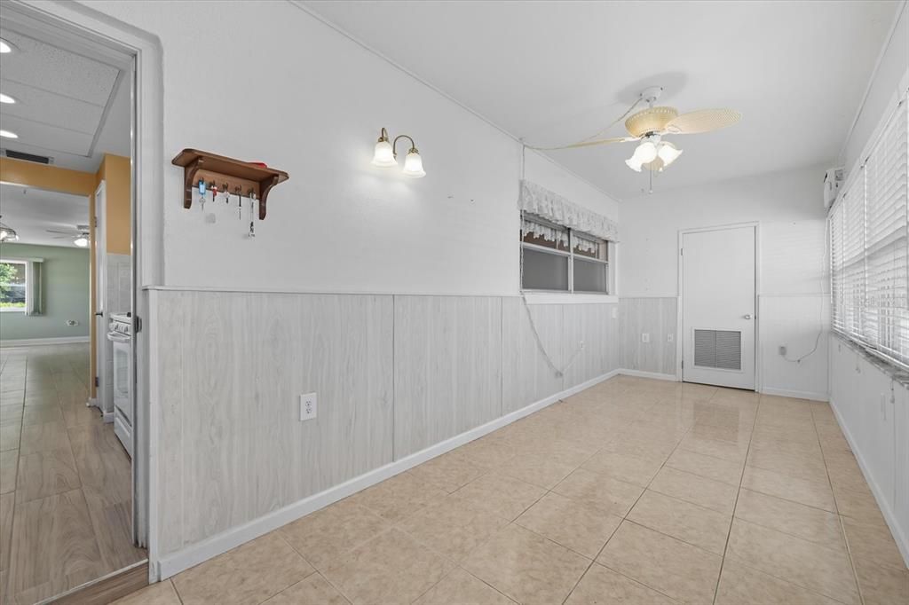 Activo con contrato: $106,000 (2 camas, 1 baños, 950 Pies cuadrados)