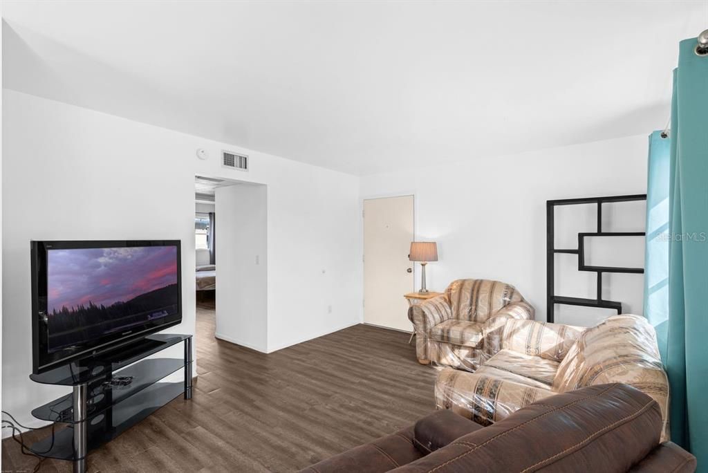 En Venta: $129,000 (2 camas, 1 baños, 804 Pies cuadrados)