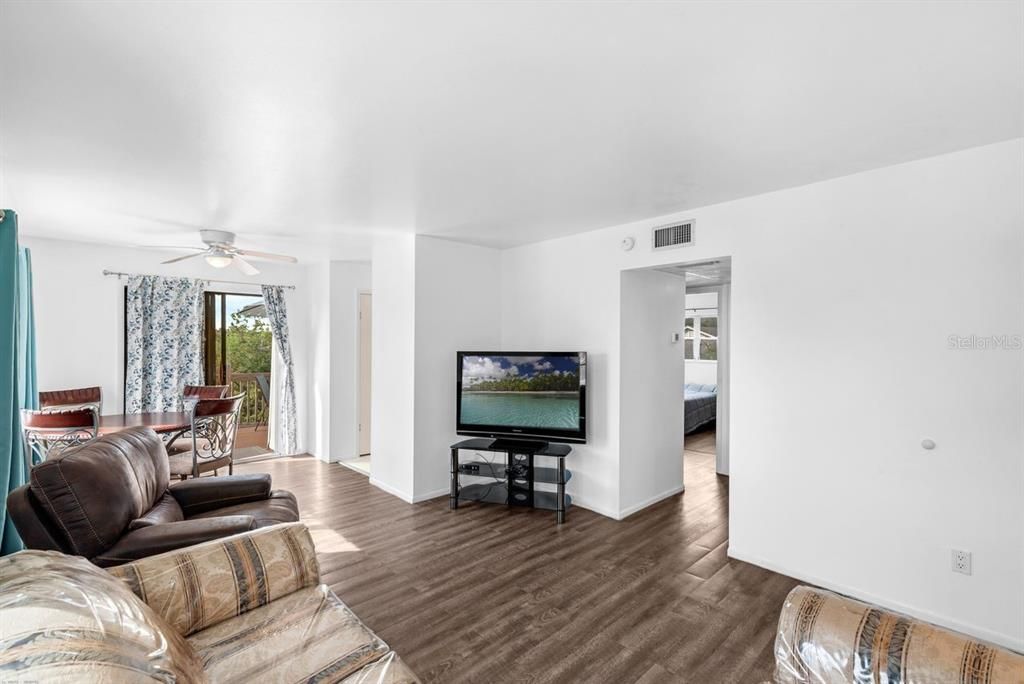 En Venta: $129,000 (2 camas, 1 baños, 804 Pies cuadrados)