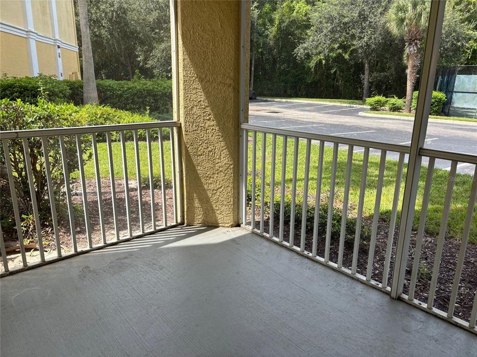 Active With Contract: $1,600 (2 beds, 2 baths, 1111 Square Feet)