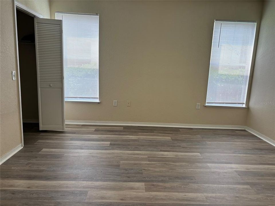 Active With Contract: $1,600 (2 beds, 2 baths, 1111 Square Feet)