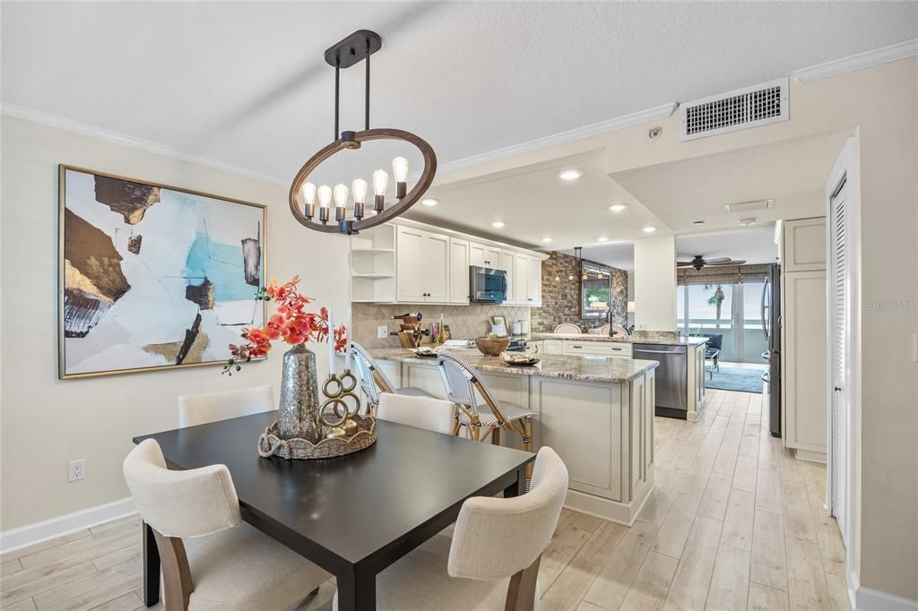 待售: $749,000 (2 贝兹, 2 浴室, 1165 平方英尺)