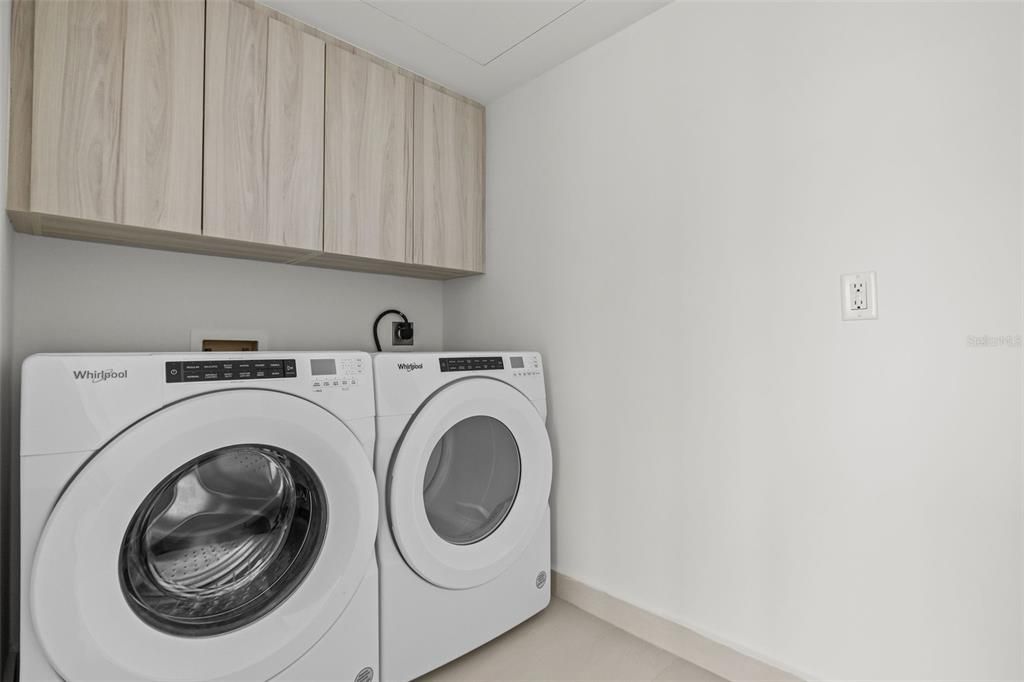 待售: $1,325,000 (2 贝兹, 2 浴室, 1616 平方英尺)