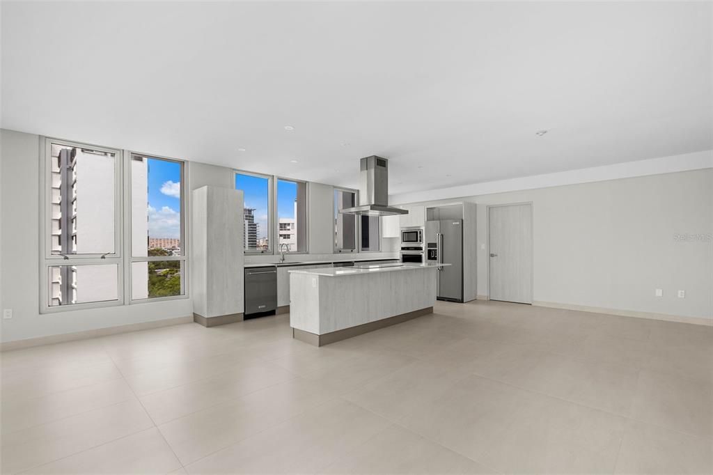 待售: $1,325,000 (2 贝兹, 2 浴室, 1616 平方英尺)