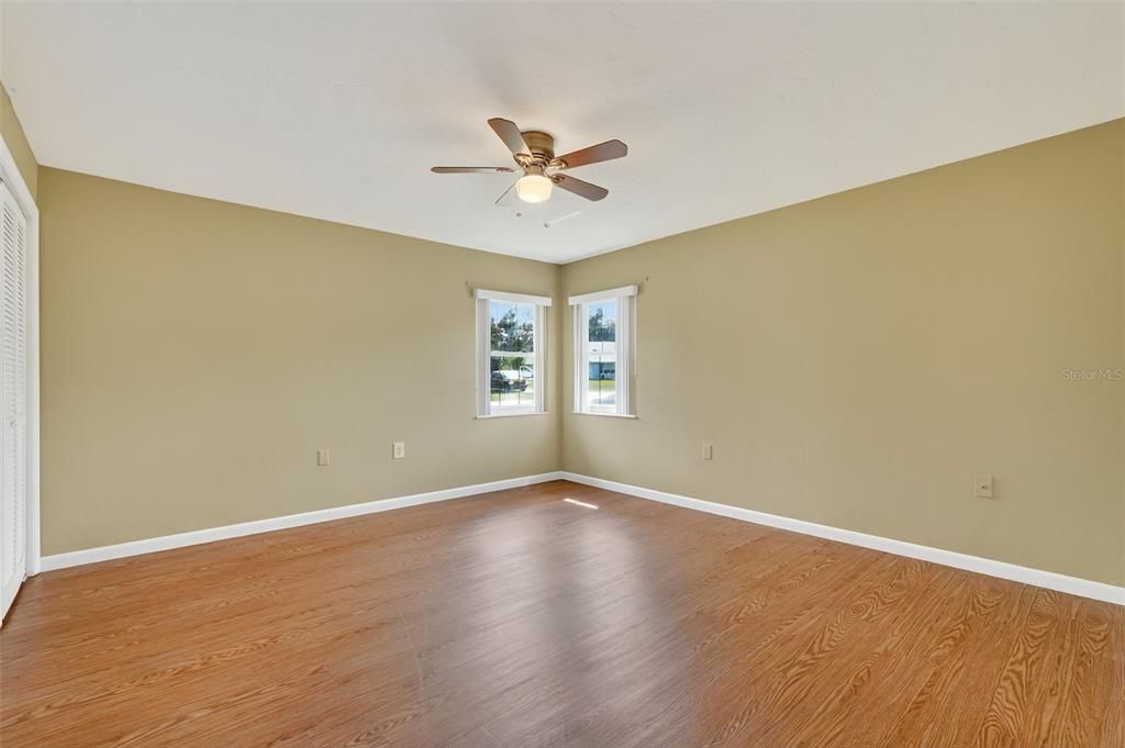 For Sale: $229,900 (2 beds, 2 baths, 1430 Square Feet)