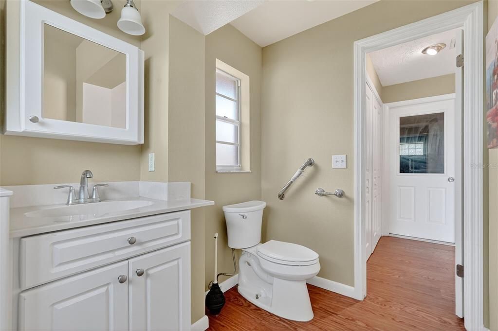 For Sale: $229,900 (2 beds, 2 baths, 1430 Square Feet)