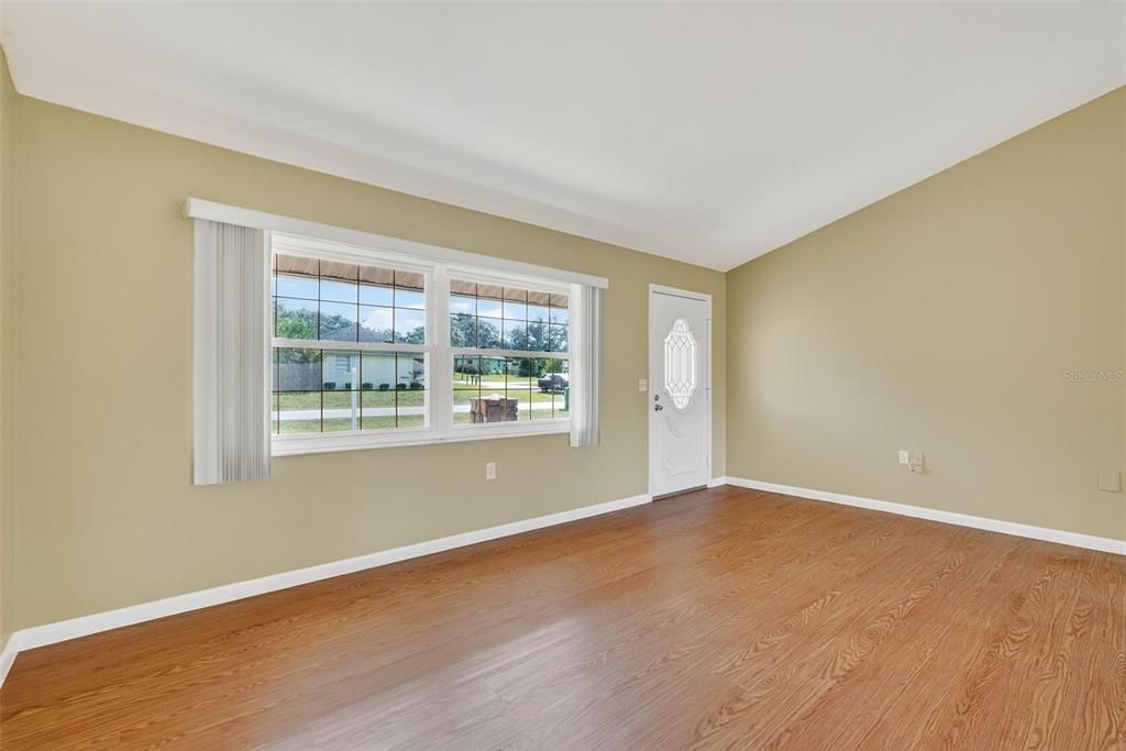 For Sale: $229,900 (2 beds, 2 baths, 1430 Square Feet)