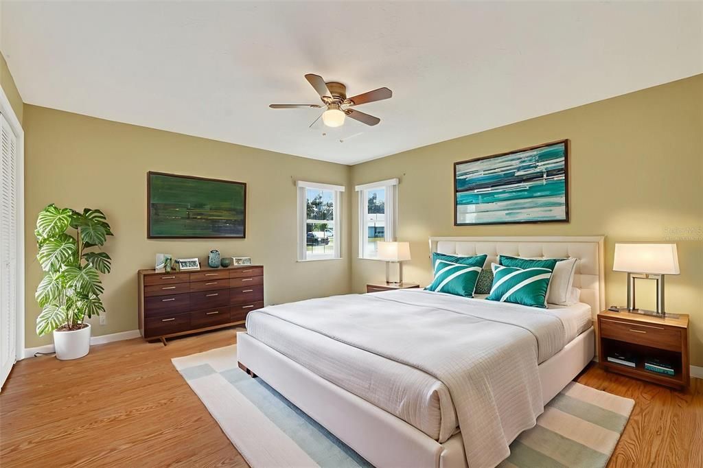 For Sale: $229,900 (2 beds, 2 baths, 1430 Square Feet)