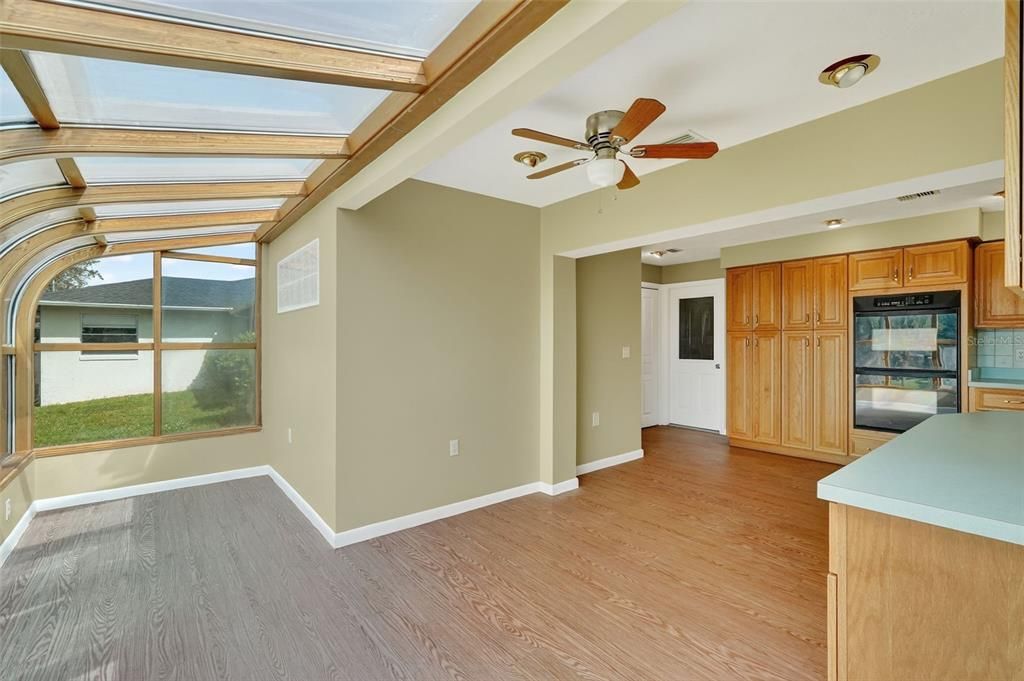 For Sale: $229,900 (2 beds, 2 baths, 1430 Square Feet)