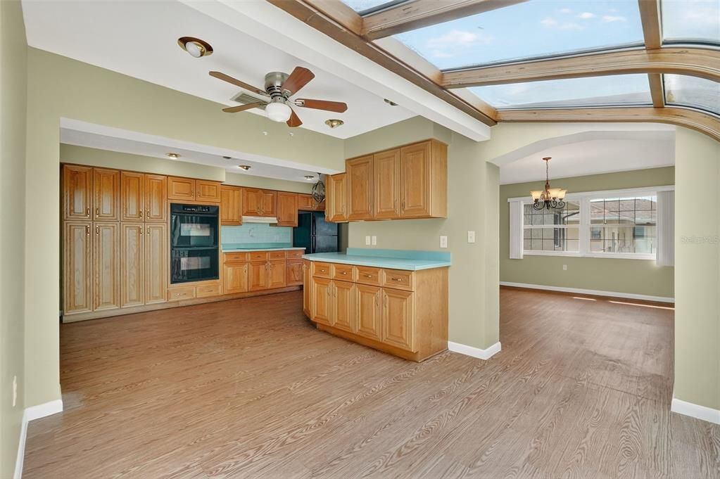 For Sale: $229,900 (2 beds, 2 baths, 1430 Square Feet)