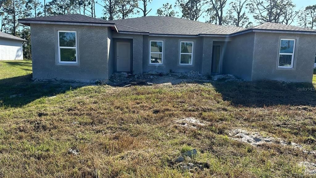 For Sale: $342,900 (6 beds, 0 baths, 2324 Square Feet)