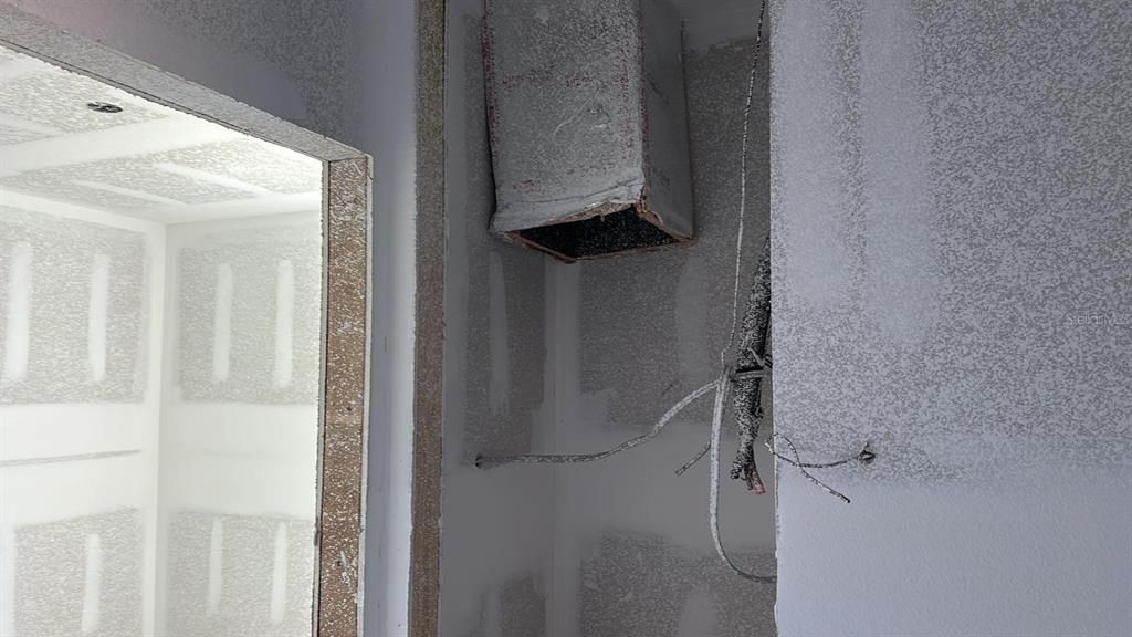 For Sale: $342,900 (6 beds, 0 baths, 2324 Square Feet)