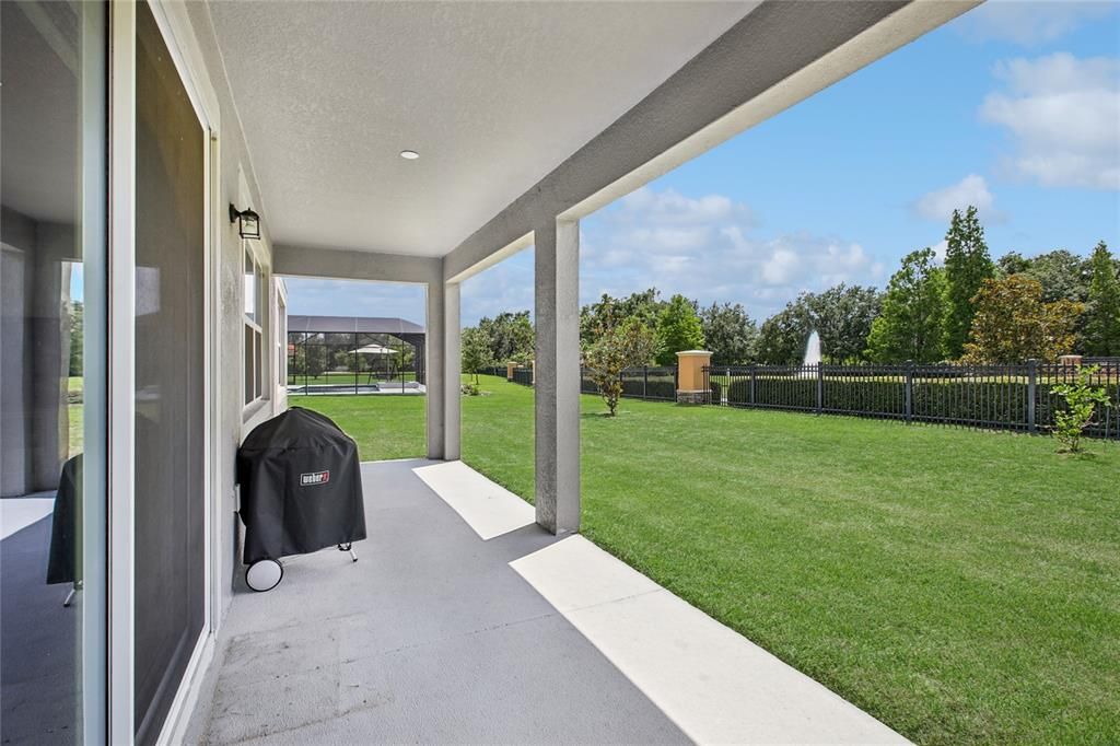 For Sale: $1,125,000 (6 beds, 5 baths, 5506 Square Feet)