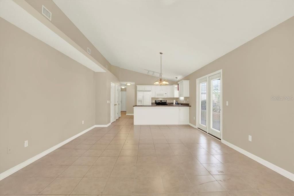 待售: $319,000 (3 贝兹, 2 浴室, 1348 平方英尺)