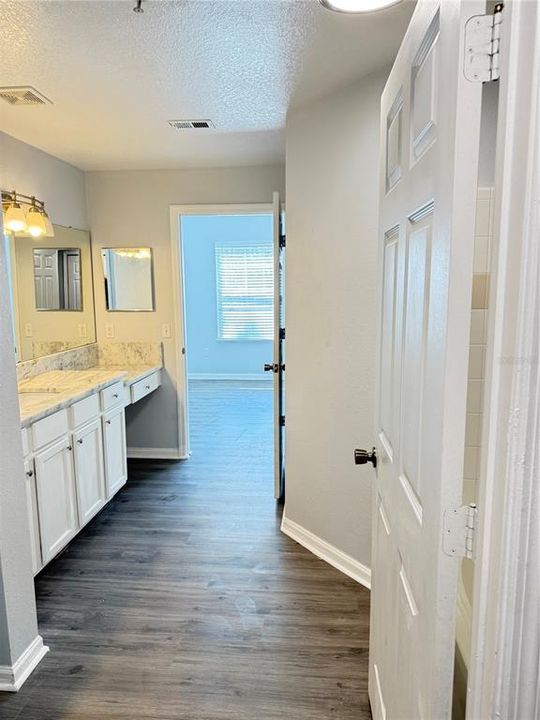 待售: $215,000 (2 贝兹, 2 浴室, 1397 平方英尺)