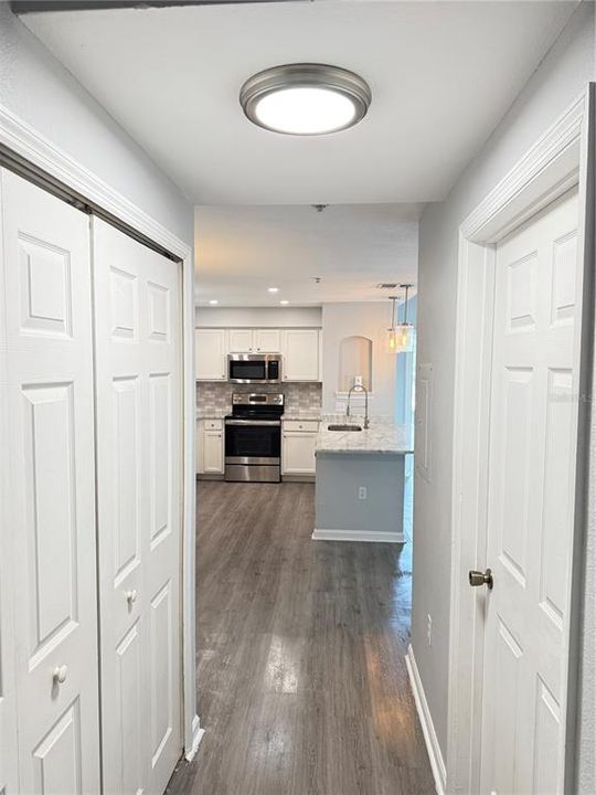 待售: $215,000 (2 贝兹, 2 浴室, 1397 平方英尺)