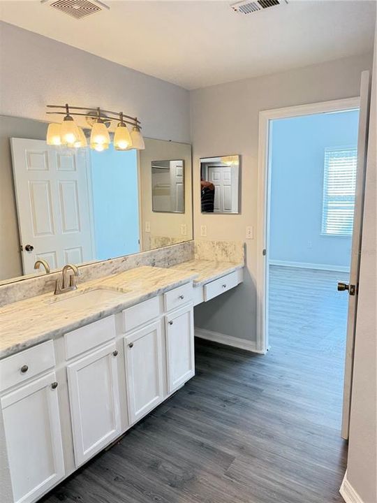 待售: $215,000 (2 贝兹, 2 浴室, 1397 平方英尺)