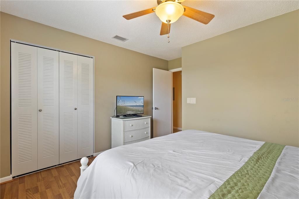 For Rent: $3,900 (2 beds, 2 baths, 1056 Square Feet)