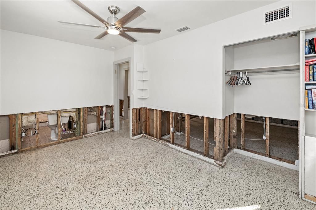 Active With Contract: $439,000 (3 beds, 3 baths, 1768 Square Feet)