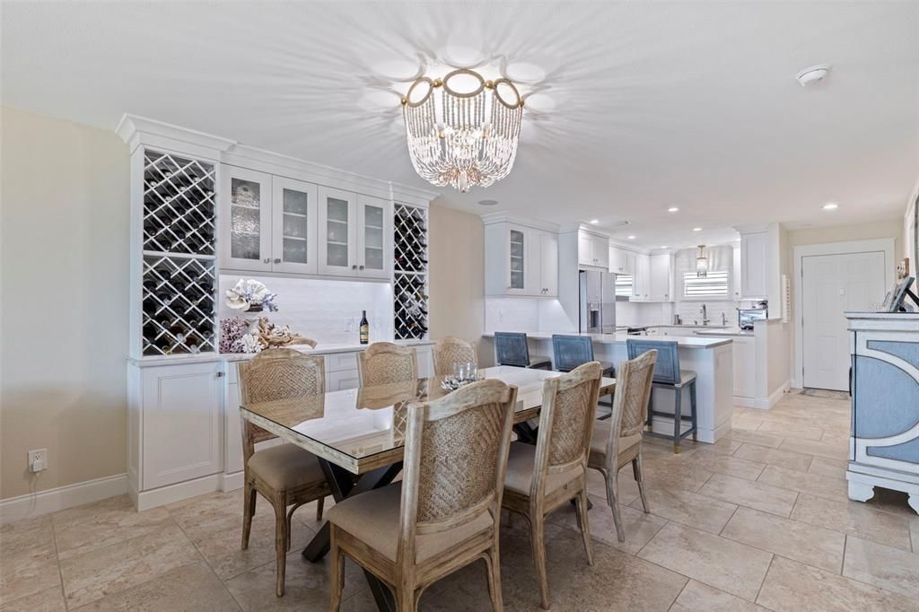 合同活跃: $996,000 (2 贝兹, 2 浴室, 1110 平方英尺)