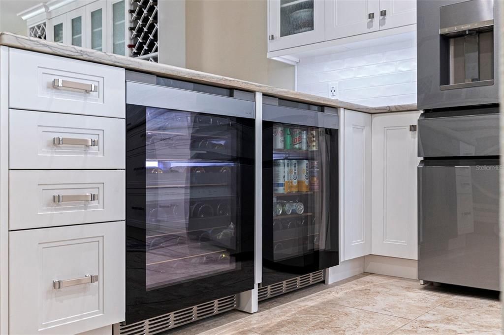 合同活跃: $996,000 (2 贝兹, 2 浴室, 1110 平方英尺)