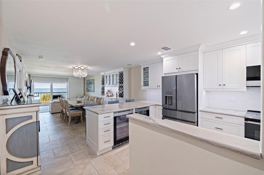 合同活跃: $996,000 (2 贝兹, 2 浴室, 1110 平方英尺)