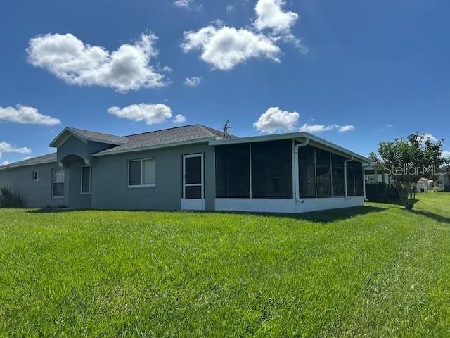 For Sale: $305,000 (3 beds, 2 baths, 1315 Square Feet)