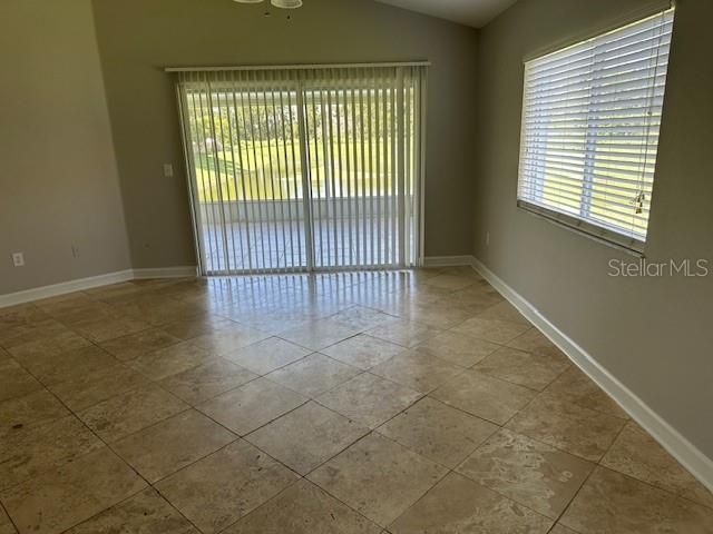 For Sale: $305,000 (3 beds, 2 baths, 1315 Square Feet)