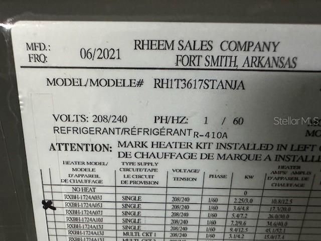 For Sale: $305,000 (3 beds, 2 baths, 1315 Square Feet)