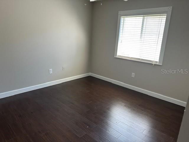 For Sale: $305,000 (3 beds, 2 baths, 1315 Square Feet)