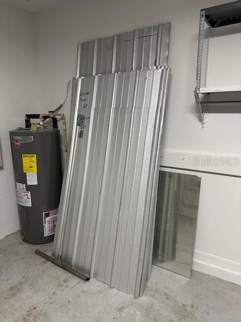 For Sale: $305,000 (3 beds, 2 baths, 1315 Square Feet)