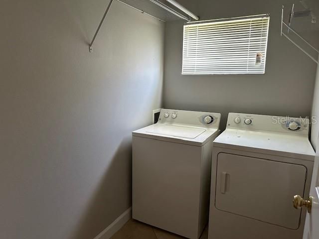 For Sale: $305,000 (3 beds, 2 baths, 1315 Square Feet)