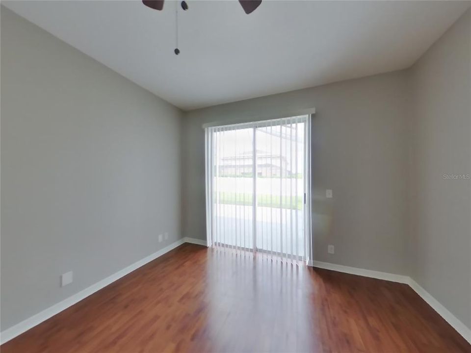 合同活跃: $2,029 (3 贝兹, 2 浴室, 1398 平方英尺)