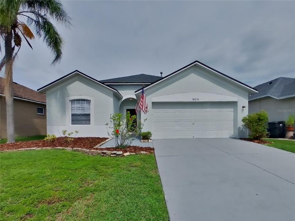 合同活跃: $2,029 (3 贝兹, 2 浴室, 1398 平方英尺)