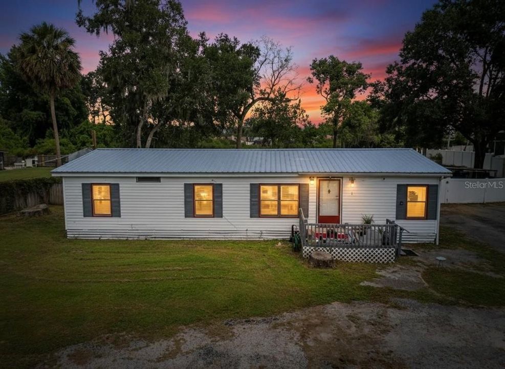 Recently Sold: $200,000 (3 beds, 2 baths, 1404 Square Feet)